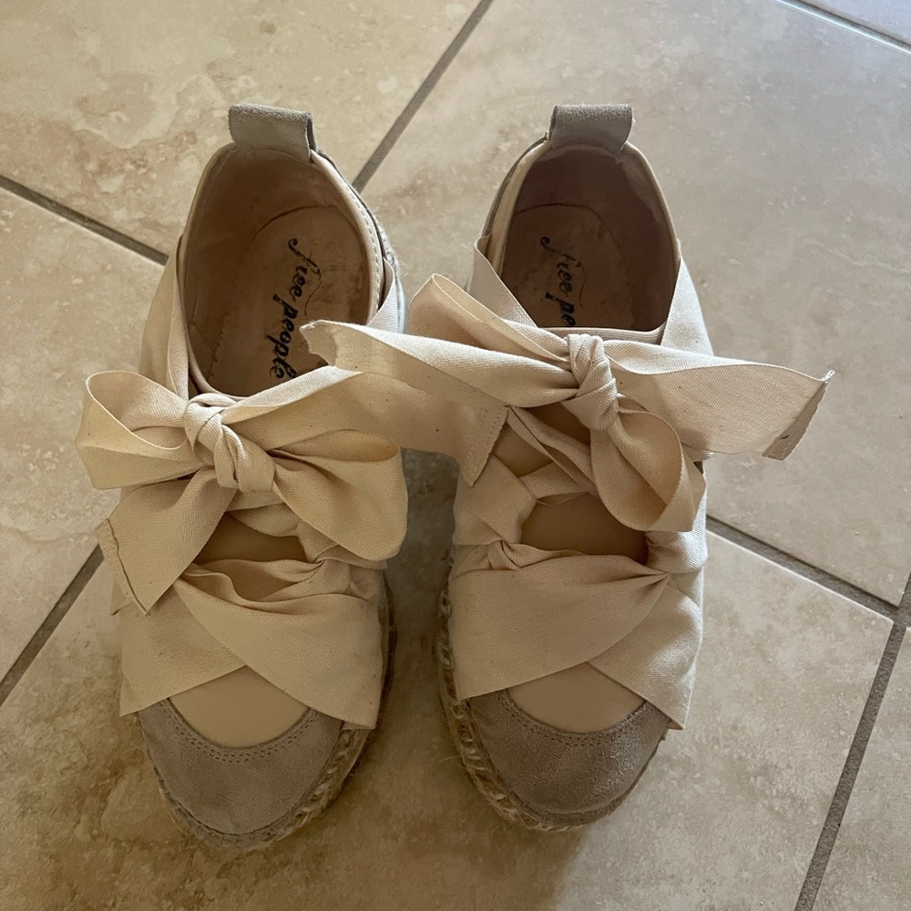 Free People Cream and Tan Espadrille Sneakers with Bow Ties